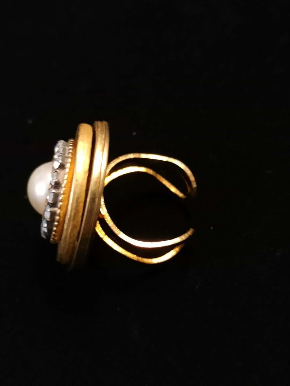 Vintage 80’s Faux Pearl Rhinestone Gold Tone Ring Adjustable Statement Ring